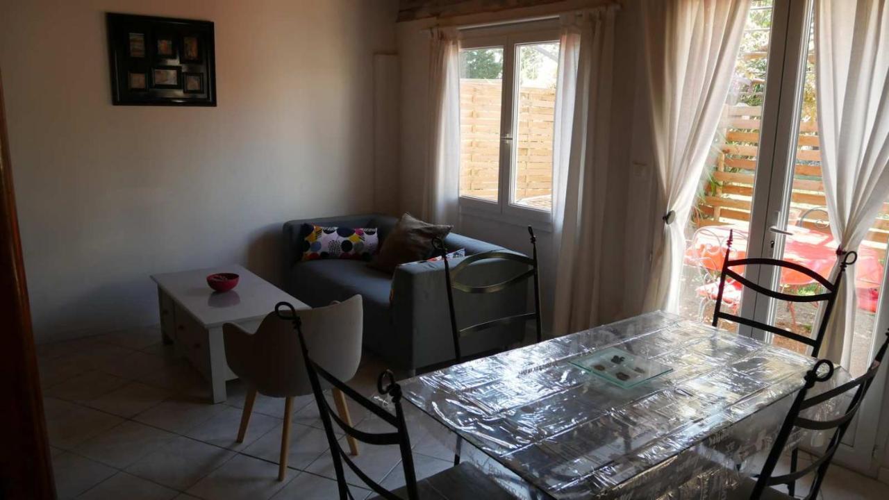 Апартаменти Mas Maurane - Les Lavandes Aux Portes D'Arles Тараскон Екстер'єр фото