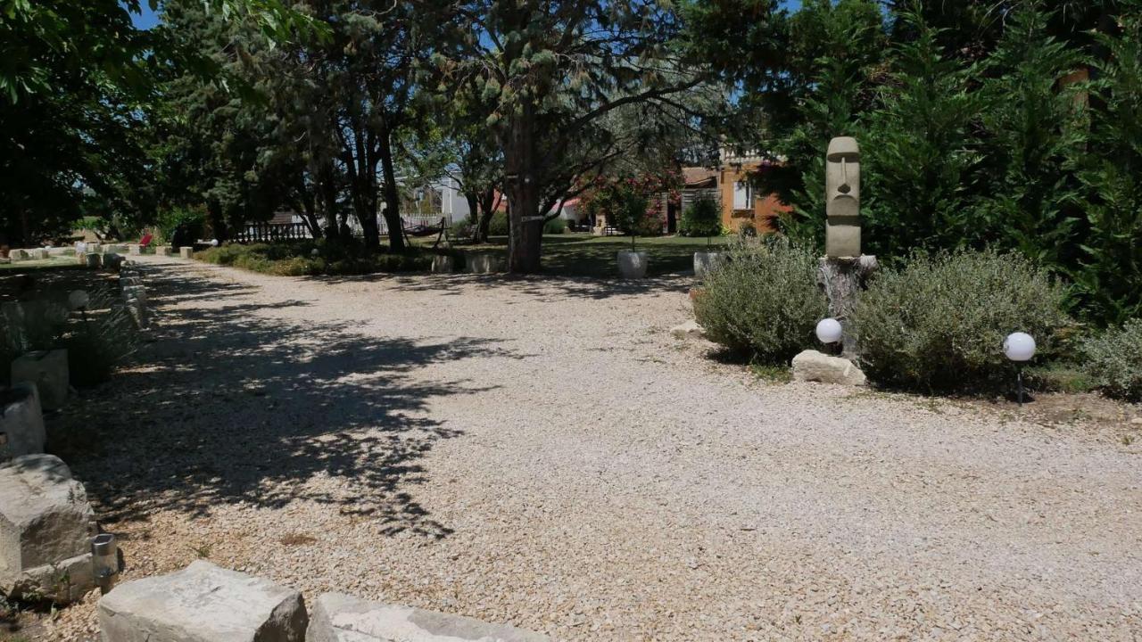 Апартаменти Mas Maurane - Les Lavandes Aux Portes D'Arles Тараскон Екстер'єр фото